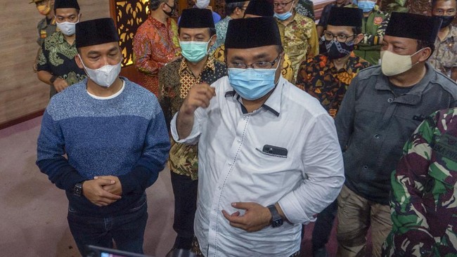 Menag Yaqut juga menekankan persaudaraan sebuah bangsa tidak boleh tercerai berai karena perbedaan etnis hingga agama.