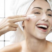 Lanolin: Kandungan Bahan Untuk Menyelamatkan Kulit di Musim Hujan