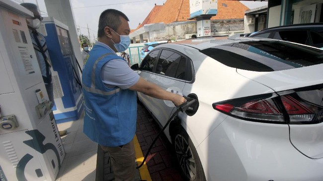 Aaplikasi PLN Mobile dapat cek lokasi Stasiun Pengisian Kendaraan Listrik (SPKLU) terdekat.