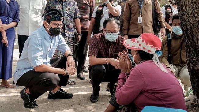 Menteri Parekraf Sandiaga Uno melakukan kunjungan kerja ke Bali guna meninjau penerapan protokol kesehatan berbasis CHSE jelang libur Natal dan Tahun Baru 2021.