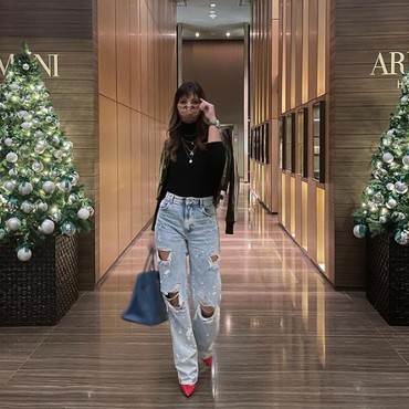 Host bareng Raffi Ahmad, Nia Ramadhani Panen Kritik hingga Trending