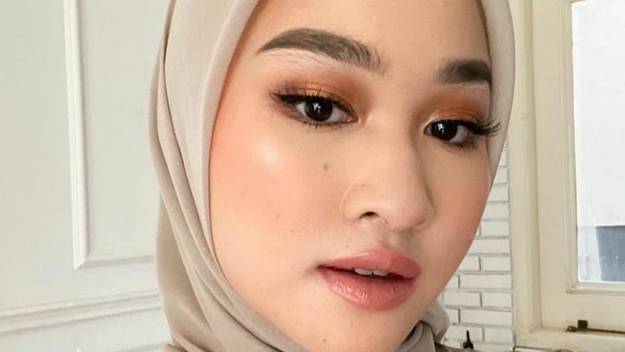 5 Tips Hijab Untuk Pipi Chubby Agar Terlihat Tirus 