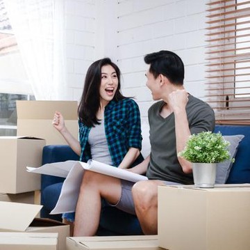 7 Cara Berkomunikasi Sehat dengan Pasangan Kamu!