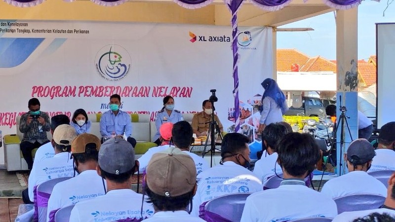 Kementerian Kelautan dan Perikanan (KKP) melalui Direktorat Perizinan dan Kenelayanan.