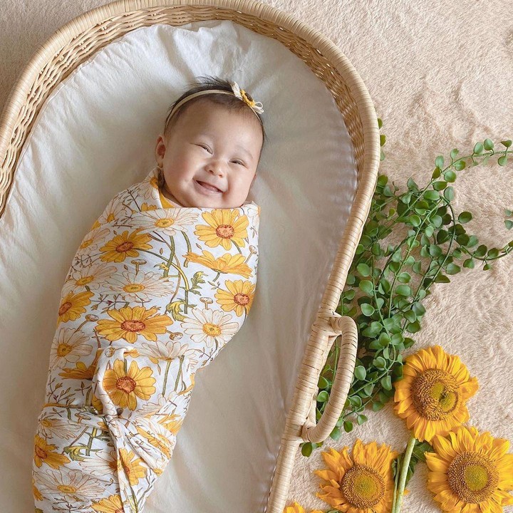 <p>Tak hanya murah senyum, paras baby Rumi pun cantik seperti Bunda Dian Pelangi. (Foto: Instagram @dianpelangi)</p>