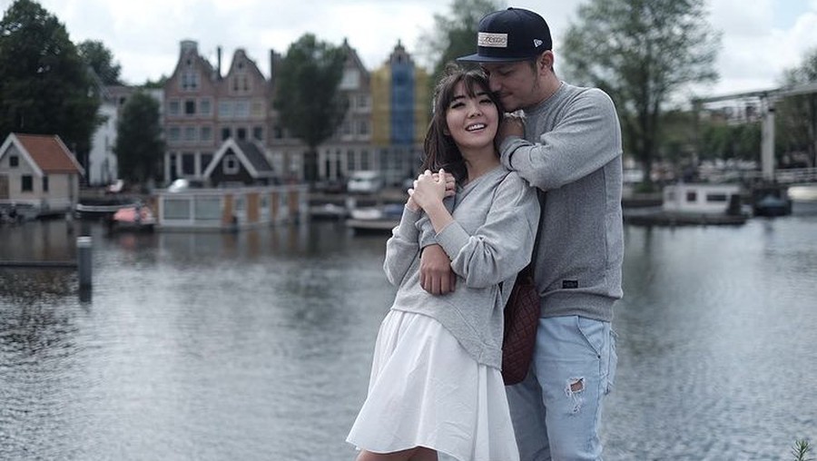 Gisella Anastasia Gisella Anastasia dan Gading Marten pada 2017 lalu.