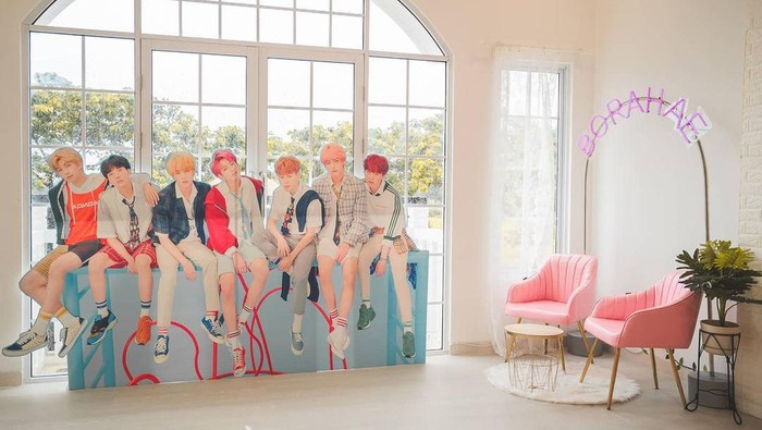 Serba BTS! Imnida Cafe, Cocok Buat Para Army Nongkrong