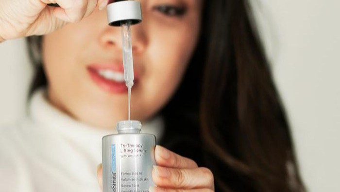 Perhatikan 5 Cara Pemakaian Retinol yang Aman Agar Kulitmu Jauh dari Breakout