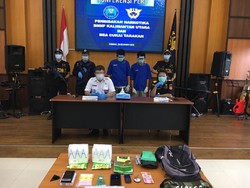 Selundupkan 2 Kg Sabu dari Malaysia, 2 Pria di Kaltara Ditangkap