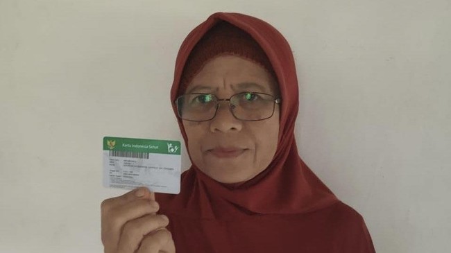 Rasilah menceritakan perjuangannya mengatasi sakit kelenjar tiroid dengan didampingi program JKN-KIS.