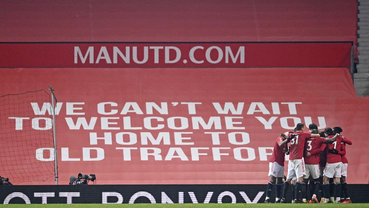 Meme Lucu Kegembiraan Fan MU Lihat Liverpool Kalah, image size:1200x675