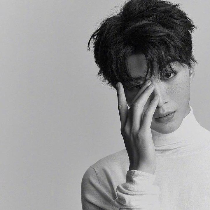 <p>Namanya kini cukup dikenal, Fan Chengcheng tergabung dalam grup idol bernama NEX7. (Foto: Instagram @real_fanchengcheng)</p>