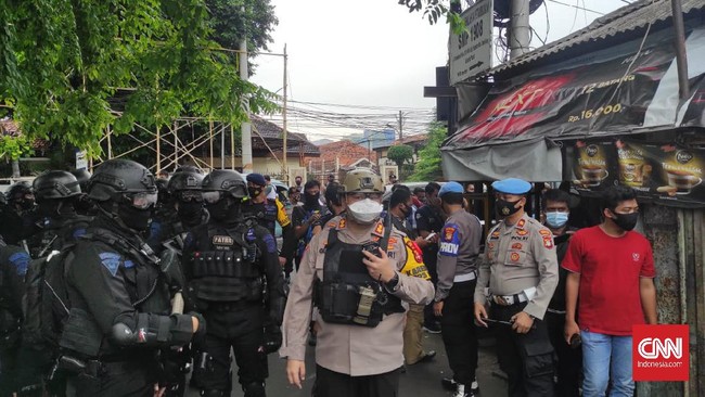 Kapolres Jakarta Pusat menyatakan kedatangan pasukan polisi ke Petamburan untuk memastikan tak ada lagi kegiatan FPI.