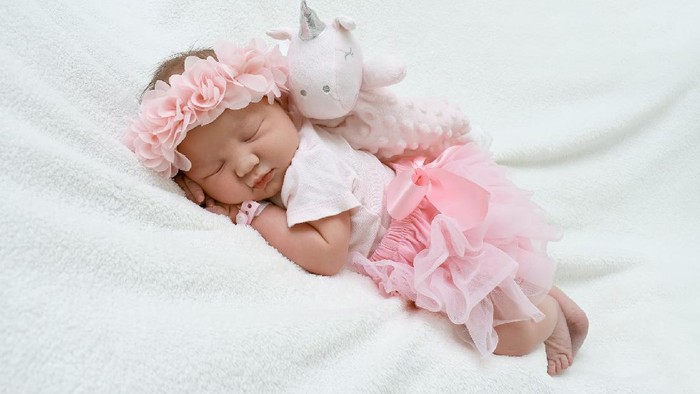 Hai New Moms! Ketahui 5 Jenis Pakaian Untuk Bayi Baru Lahir Ini