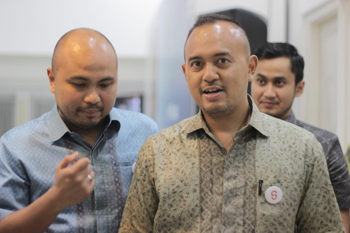 Ketua BPP HIPMI Bidang Industri, Rama Datau (Depan-Berbatik)