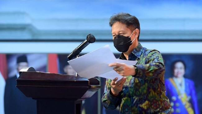 Menkes Budi menjelaskan alasan penyaluran insentif nakes yang mengunggak, salah satunya karena masih menunggu anggaran 2021.
