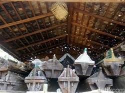 Rumah Mayat Kulambu, Pemakaman Adat Suku Dayak yang Bikin Merinding