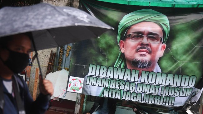 Keluarga mengatakan Nouval Farisi, yang menjadi salah satu buronan Densus 88, juga telah bergabung dengan FPI.