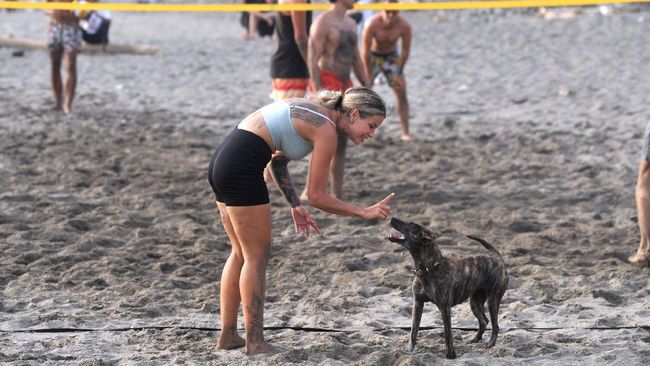 Memang ada wilayah tertentu di Canggu dan Ubud yang jadi tempat tinggal sementara pelancong asal Rusia. Namun, bukan berarti disebut sebagai 'Kampung Rusia'.