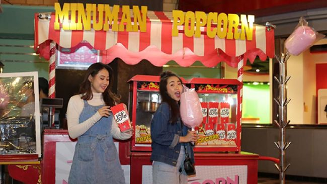 Trans Studio Bandung memberikan promo spesial Tahun Baru yang menawarkan jasa fotografer DigiPhoto untuk mengabadikan momen liburanmu yang menyenangkan.