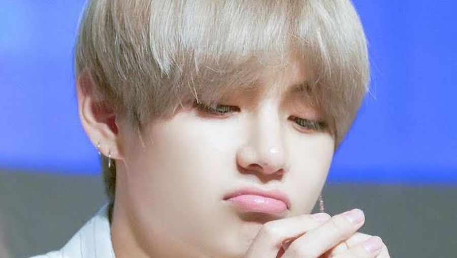 V BTS V BTS