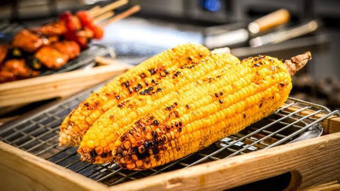 5 Resep dan Bumbu Jagung Bakar Enak untuk Malam Tahun Baru