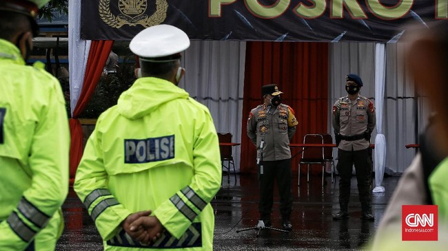 Polda Metro Jaya dan Kodam Jaya menggelar patroli skala besar guna mengamankan rumah warga Jakarta yang ditinggalkan pemiliknya selama masa mudik Lebaran.