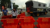 FOTO: Larangan Perayaan Tahun Baru 2021 di Berbagai Daerah Perayaan tahun baru yang jadi momen tahunan kali ini tak luput dari pembatasan akibat pandemi Covid-19, sejumlah pemerintah daerah melarang pesta perayaan.