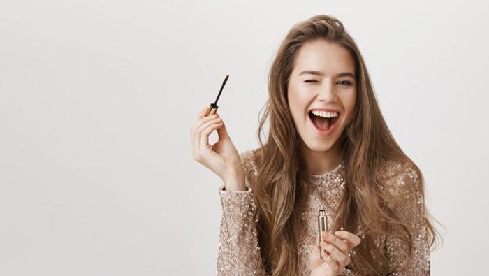 Hindari Hal-Hal Ini Biar Makeup Kamu Tahan Lama dan Amazing