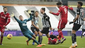 Liverpool Terlalu Baik, Buka Pintu untuk Rival