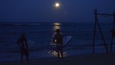FOTO: Bulan Purnama Terakhir 2020 di Berbagai Belahan Dunia Bulan purnama yang tampak di penghujung Desember disebut Bulan Dingin (Cold Moon). Berikut penampakannya di berbagai belahan dunia.