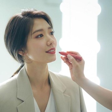 img-title 7 Trik Makeup Natural ala Korea Biar Makin Kelihatan Awet Muda
