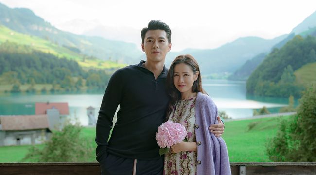 Dalam akun instagramnya, meski tak membantah atau membenarkan, Son Ye Jin menyatakan akan menjaga hubungan dengan hati-hati.