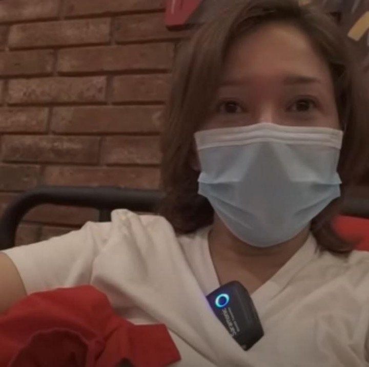 <p>Maia Estianty hanya positif COVID-19 selama sehari lho. Ia benar-benar pulih setelah menjalankan isolasi mandiri selama 4 hari. Dengan tiga hari berturut-turut hasil swabnya negatif. (Foto: YouTube Maia Aleldul TV)</p>