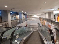 Poins Square Sepi Ditinggal Pengunjung, Pelapak Jual Toko