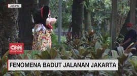 VIDEO: Maraknya Badut Jalanan Jakarta