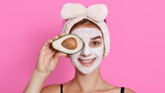 5 Face Mask dengan Kandungan Alpukat untuk Menutrisi Kulit Wajah