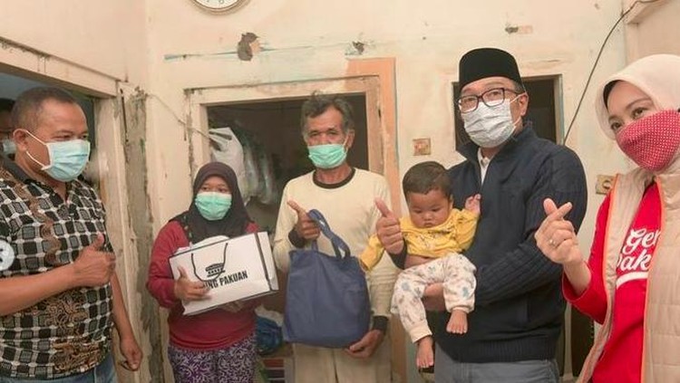 Ridwan Kamil Kunjungi Pemulung Viral