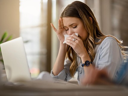 Mau Tetap Semangat Saat Bunda Sakit? Coba Mood Booster Ini Yuk
