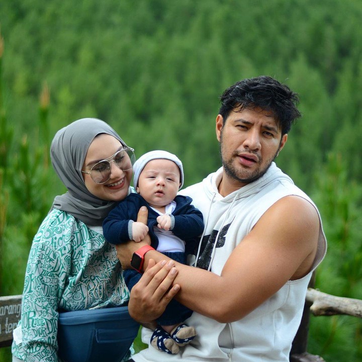 <p>Air Rumi Akbar 1453, putra pasangan Irish Bella dan Ammar Zoni, kini sudah berusia 3 bulan. Baby Air tumbuh menggemaskan ya, Bunda? (Foto: Instagram @airrumiakbar1453)</p>