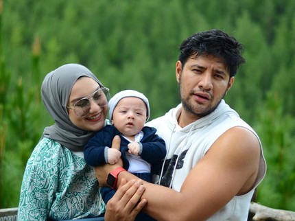 Baru Umur Setahun, Anak Irish Bella & Amar Zoni Mulai Terjun ke Dunia Akting