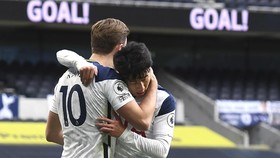 Pelatih Liverpool Klopp Waspada Lini Depan Tottenham