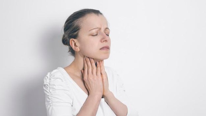 Gejala Kelenjar Tiroid Bermasalah yang Patut Diwaspadai