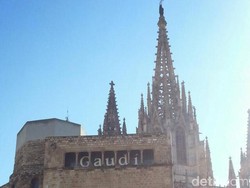 Berjumpa Salah Satu Mahakarya Gaudi di Barcelona