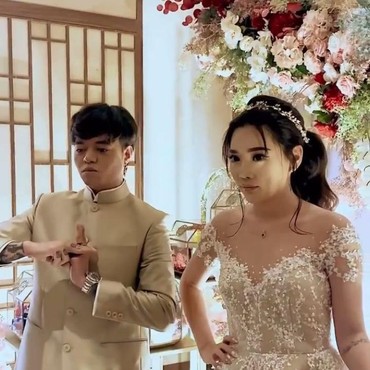 Keceplosan! Reza Arap Sebut Sudah Nikahi Wendy Walters Sejak Januari