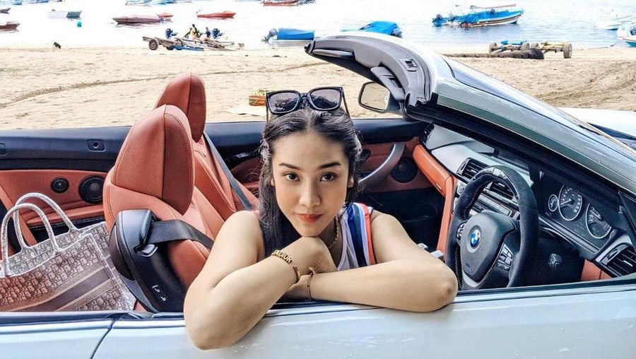 Anya Geraldine Liburan di Bali