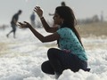 FOTO: Polusi Berkedok Busa di Pantai Chennai
