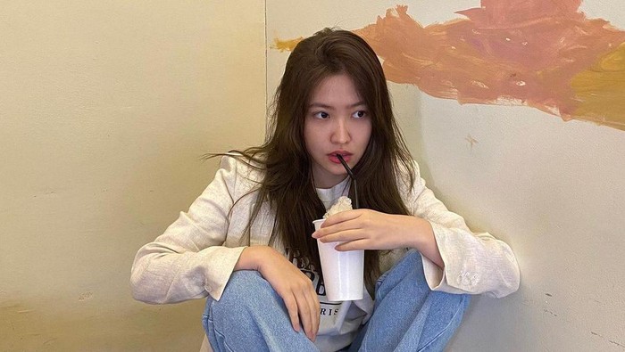 Gemes! 5 Member Idol Kpop Ini Punya Tubuh Minimalis, Lho!