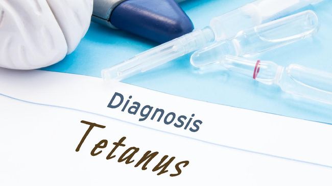 Mengenal Gejala, Bahaya, dan Penyebab Tetanus Tetanus merupakan penyakit serius yang memengaruhi sistem saraf hingga bisa menimbulkan kematian. Apa gejala, bahaya, dan penyebab tetanus?