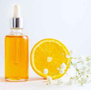 9 Alasan Kamu Perlu Coba Serum Vitamin C dalam Skincare Routine